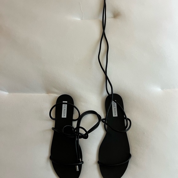 Steve Madden Black Lace-Up Minimalist Flat Sandals - Picture 9 of 9
